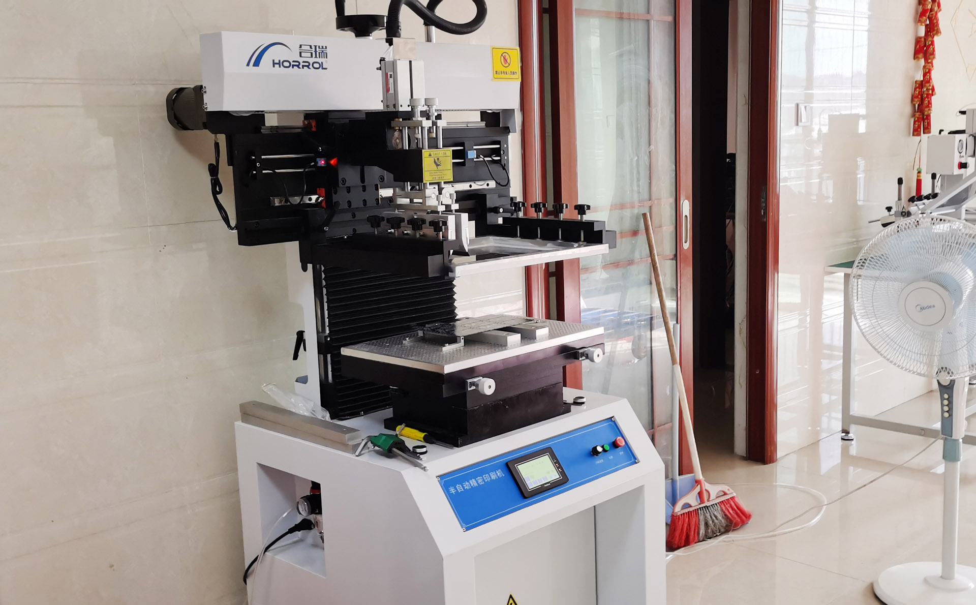 高精密半自动锡膏印刷机HR-SAPP-600刮锡膏印刷机厂家钢网红胶丝印机